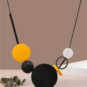 NWT Modern Geometric Necklace